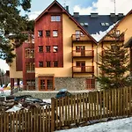 Lola Апартаменты *