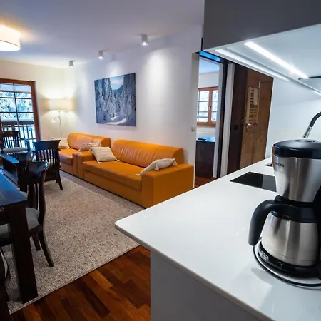 Lola Apartment