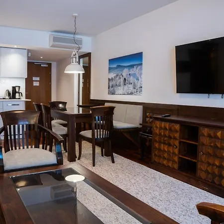 Lola Apartment *