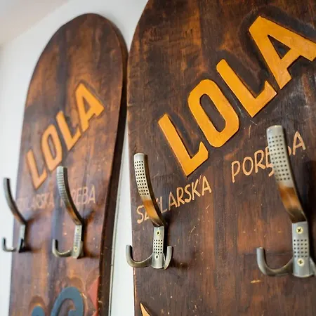 Lola Apartment *