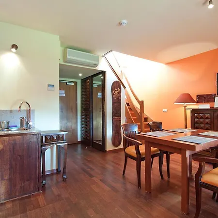 Lola Apartment