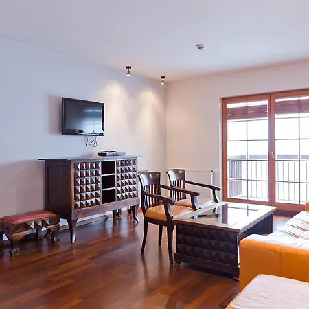 Lola Apartment