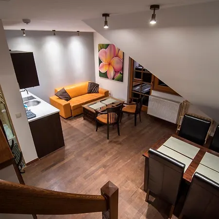 Lola Apartment *