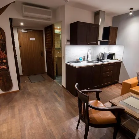 Lola Apartment *