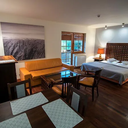 Lola Apartment *
